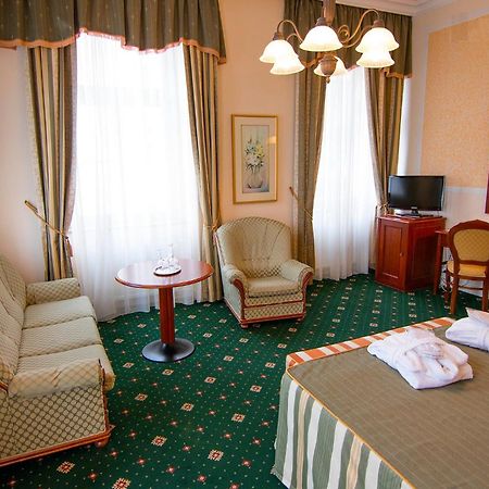 Humboldt Park Hotel & Spa Κάρλοβι Βάρι Εξωτερικό φωτογραφία