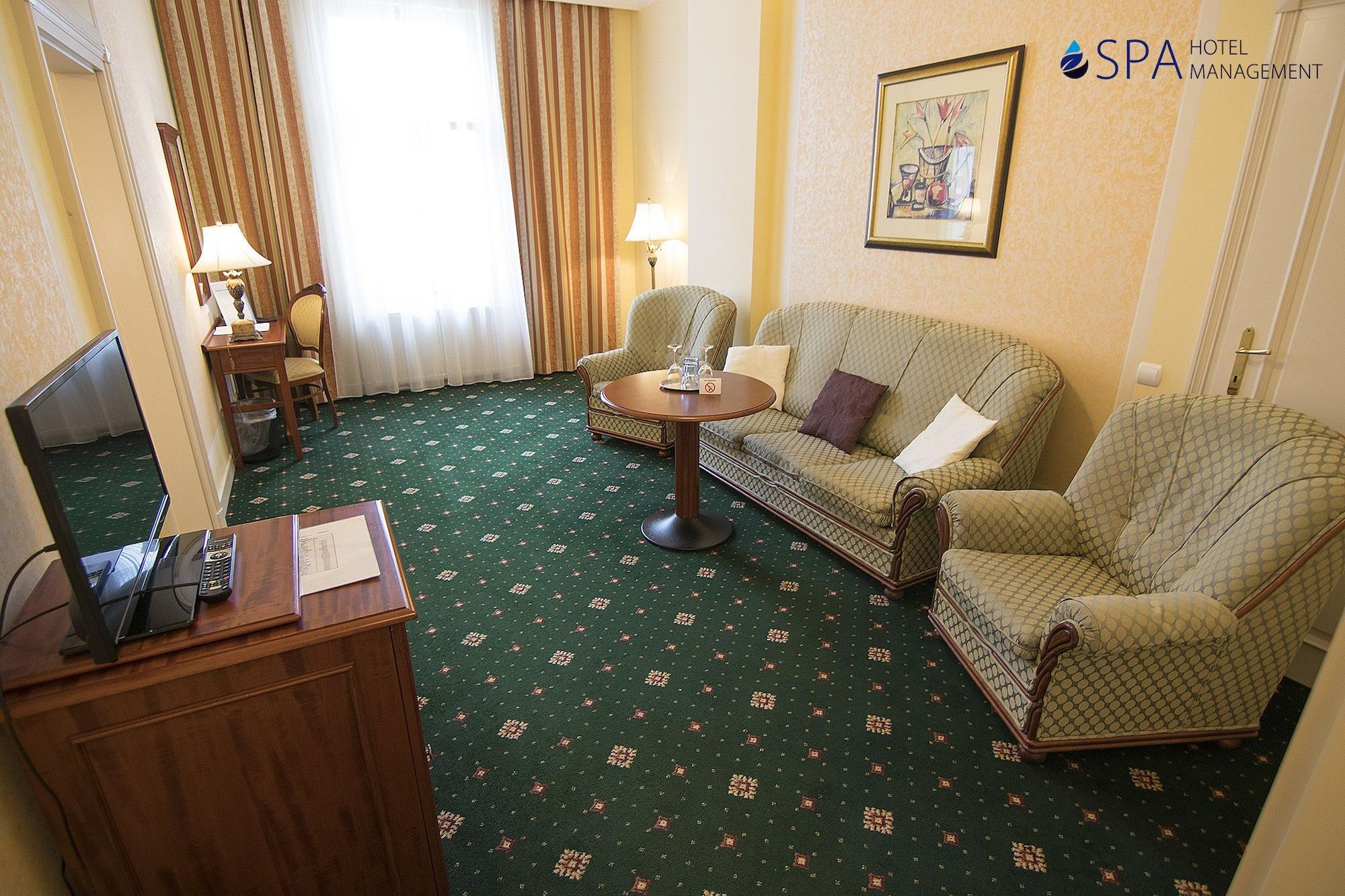 Humboldt Park Hotel & Spa Κάρλοβι Βάρι Εξωτερικό φωτογραφία