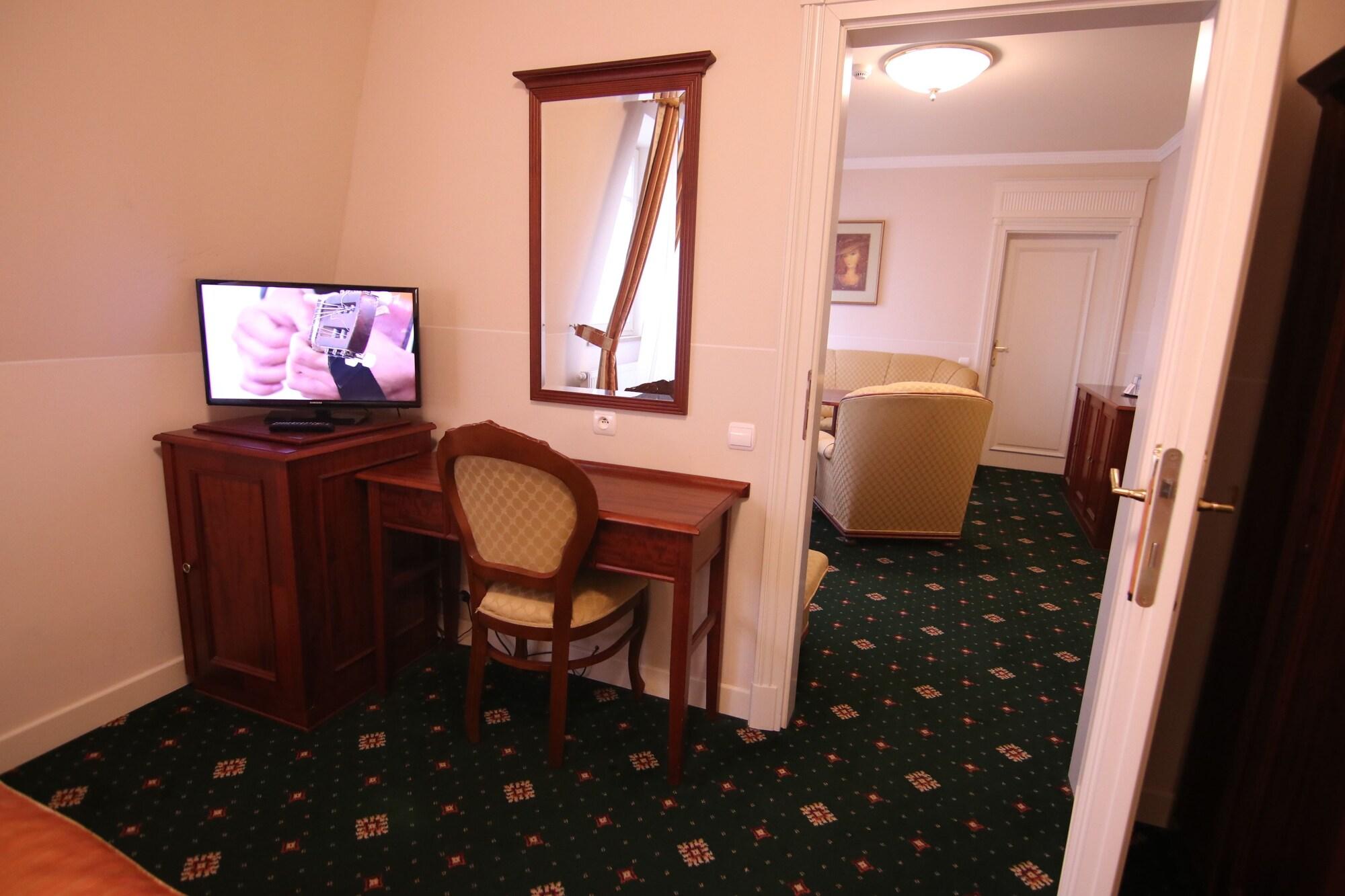 Humboldt Park Hotel & Spa Κάρλοβι Βάρι Εξωτερικό φωτογραφία