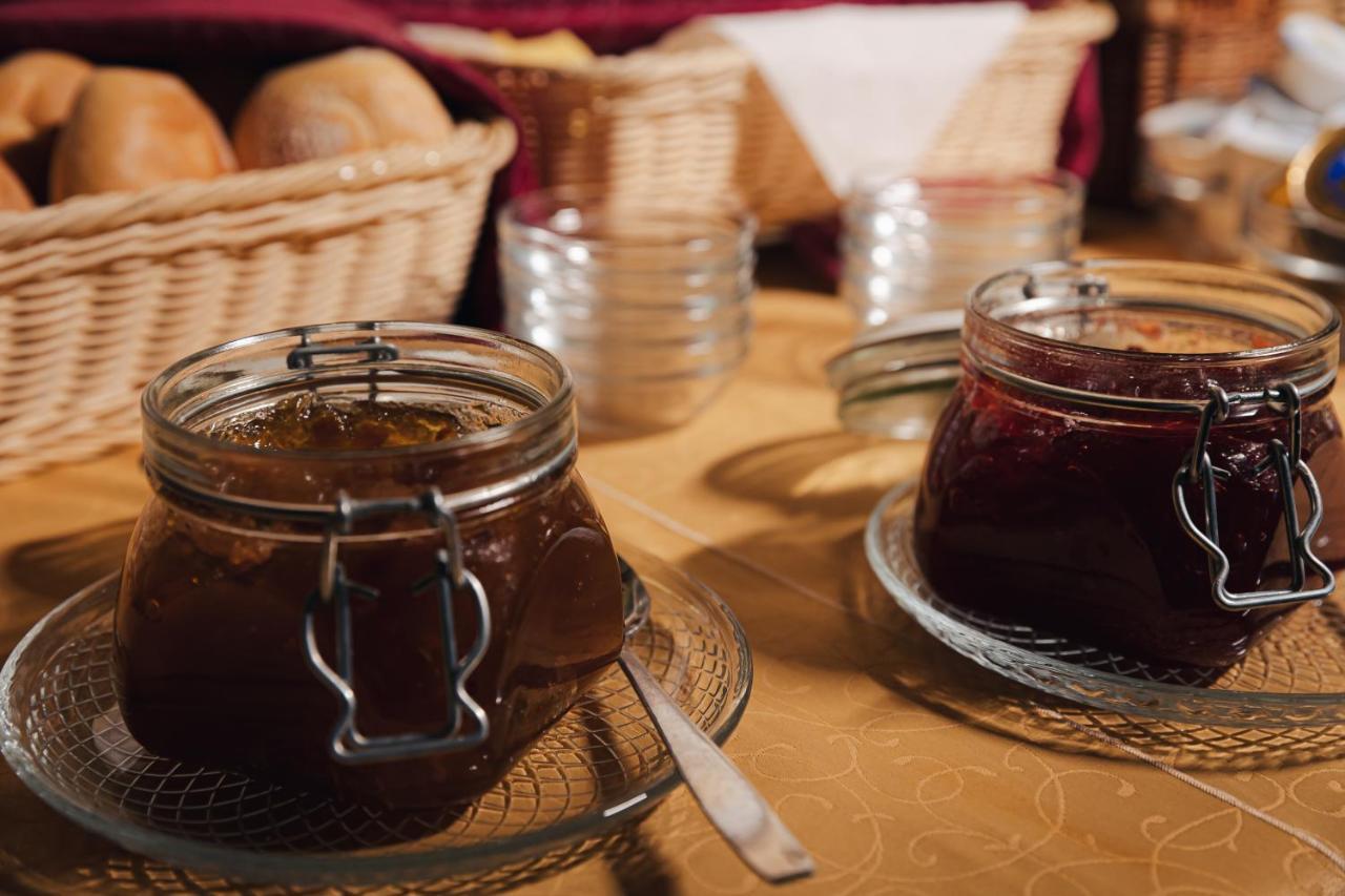 Humboldt Park Hotel & Spa Κάρλοβι Βάρι Εξωτερικό φωτογραφία