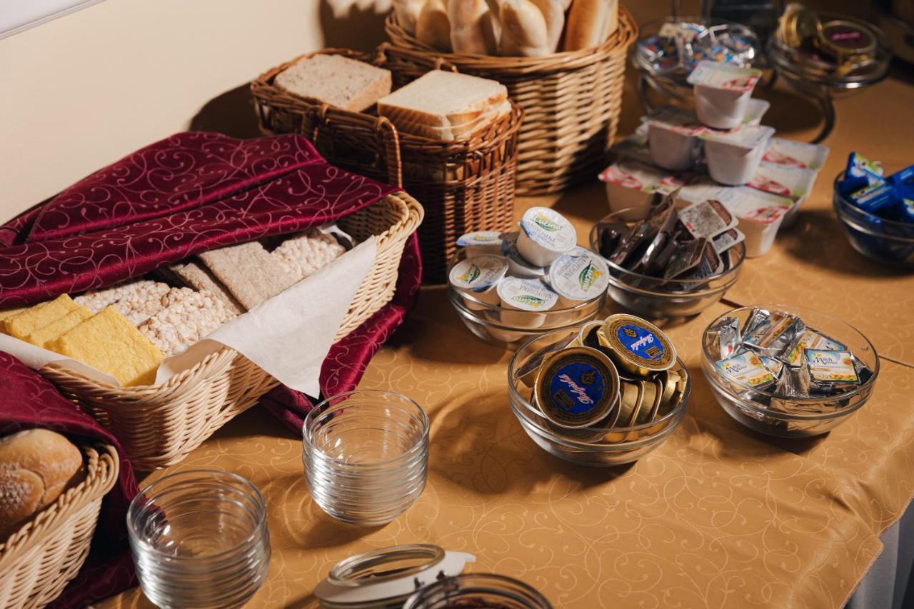 Humboldt Park Hotel & Spa Κάρλοβι Βάρι Εξωτερικό φωτογραφία
