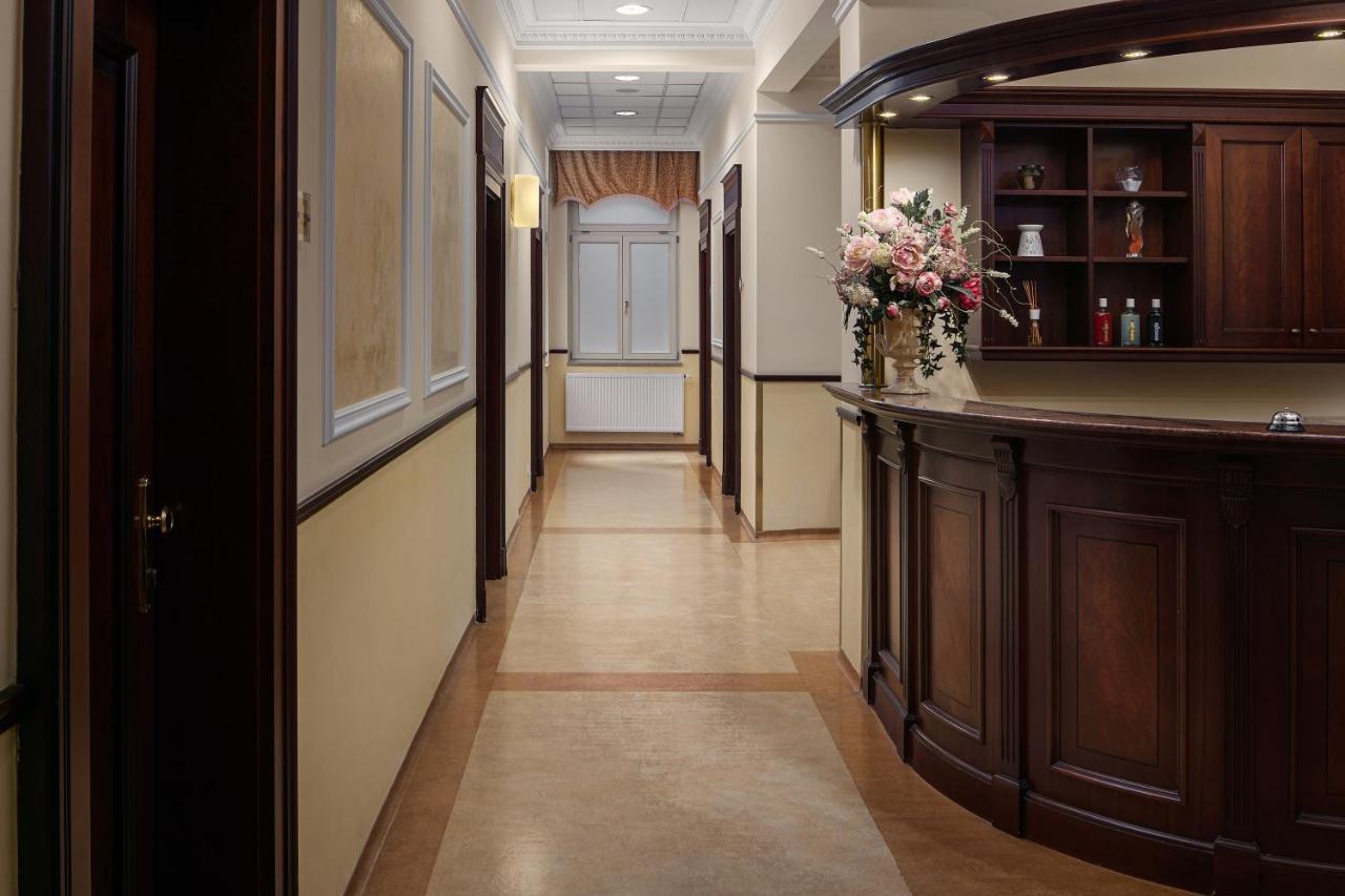 Humboldt Park Hotel & Spa Κάρλοβι Βάρι Εξωτερικό φωτογραφία