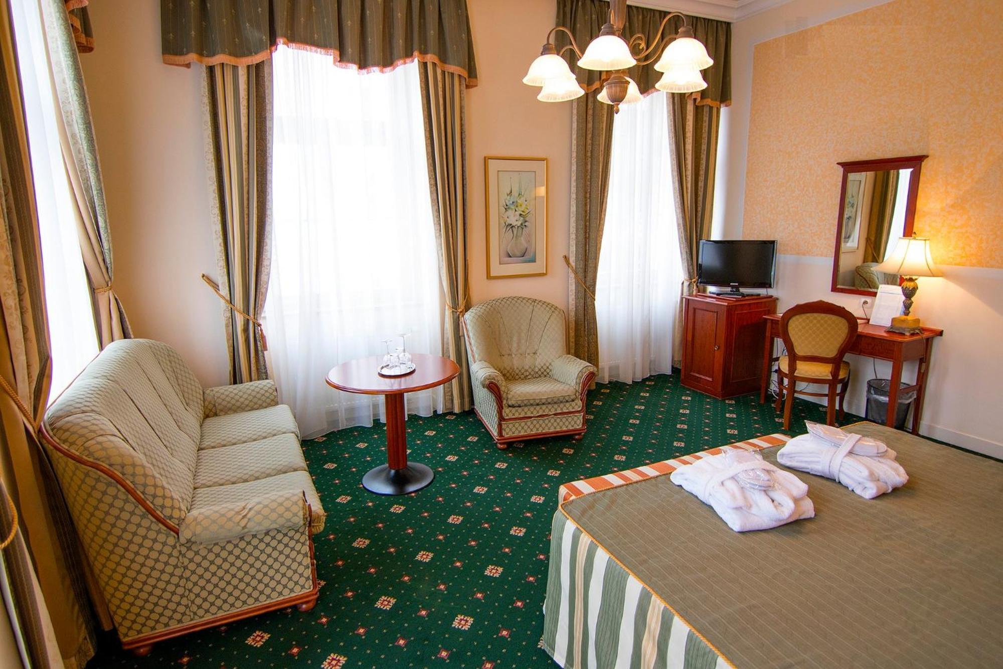Humboldt Park Hotel & Spa Κάρλοβι Βάρι Εξωτερικό φωτογραφία